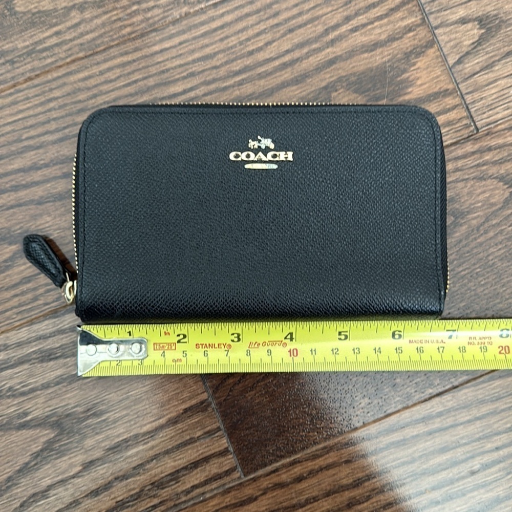 Coach continental zip around wallet - Picture 2 of 8